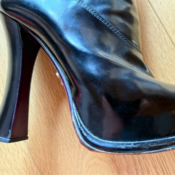Elegance, with an edge!  Exquisite and RARE Prada booties, 35 - Picture 3 of 10